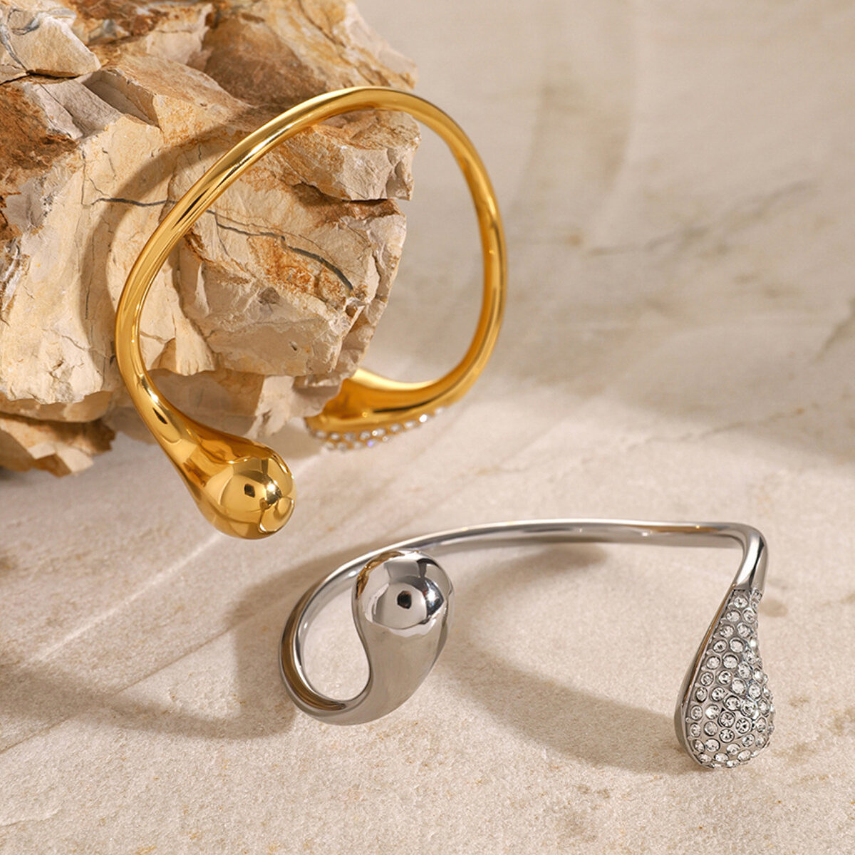 Braccialetti da donna in acciaio inossidabile con intarsi dorati e strass, stile semplice e lussuoso, 1 pezzo Immagine2