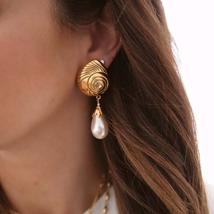 1 par de pendientes colgantes de acero inoxidable con forma de tortuga, elegantes y chapados en oro de 18 quilates, con perlas artificiales para mujer. h5Imagen2