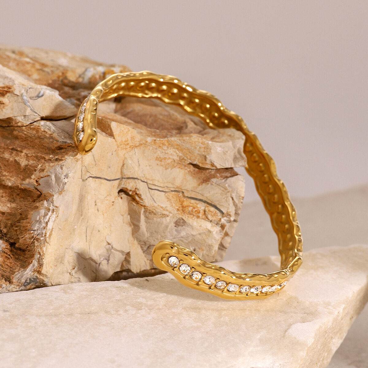 1 pezzo semplice serie  stile tinta unita acciaio inossidabile placcato oro  strass donne braccialetti Immagine3