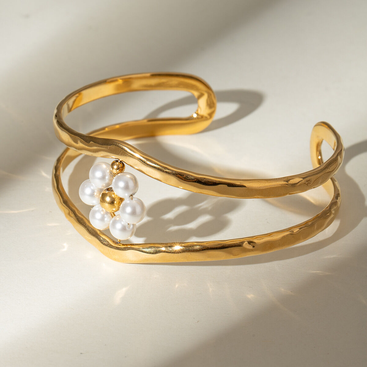 1 Piece Elegant Flower Stainless Steel Waterproof Gold Color Cuff Bracelet