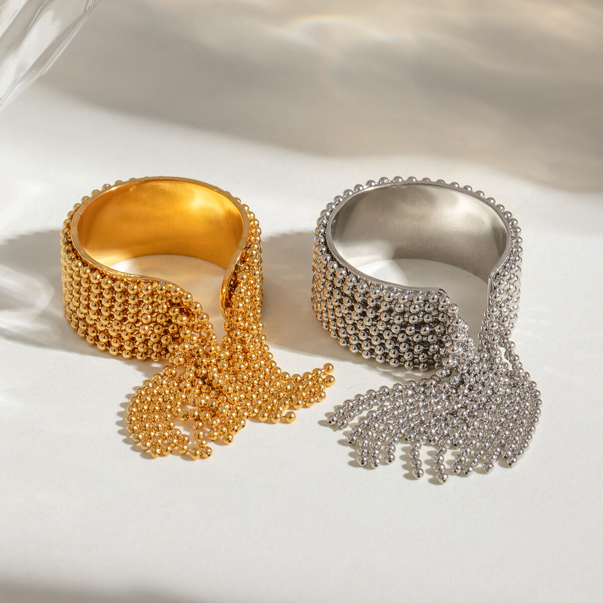 1 Paar Simple Series Retro Quaste Edelstahl 18 Karat vergoldet Damen verstellbare Ringe