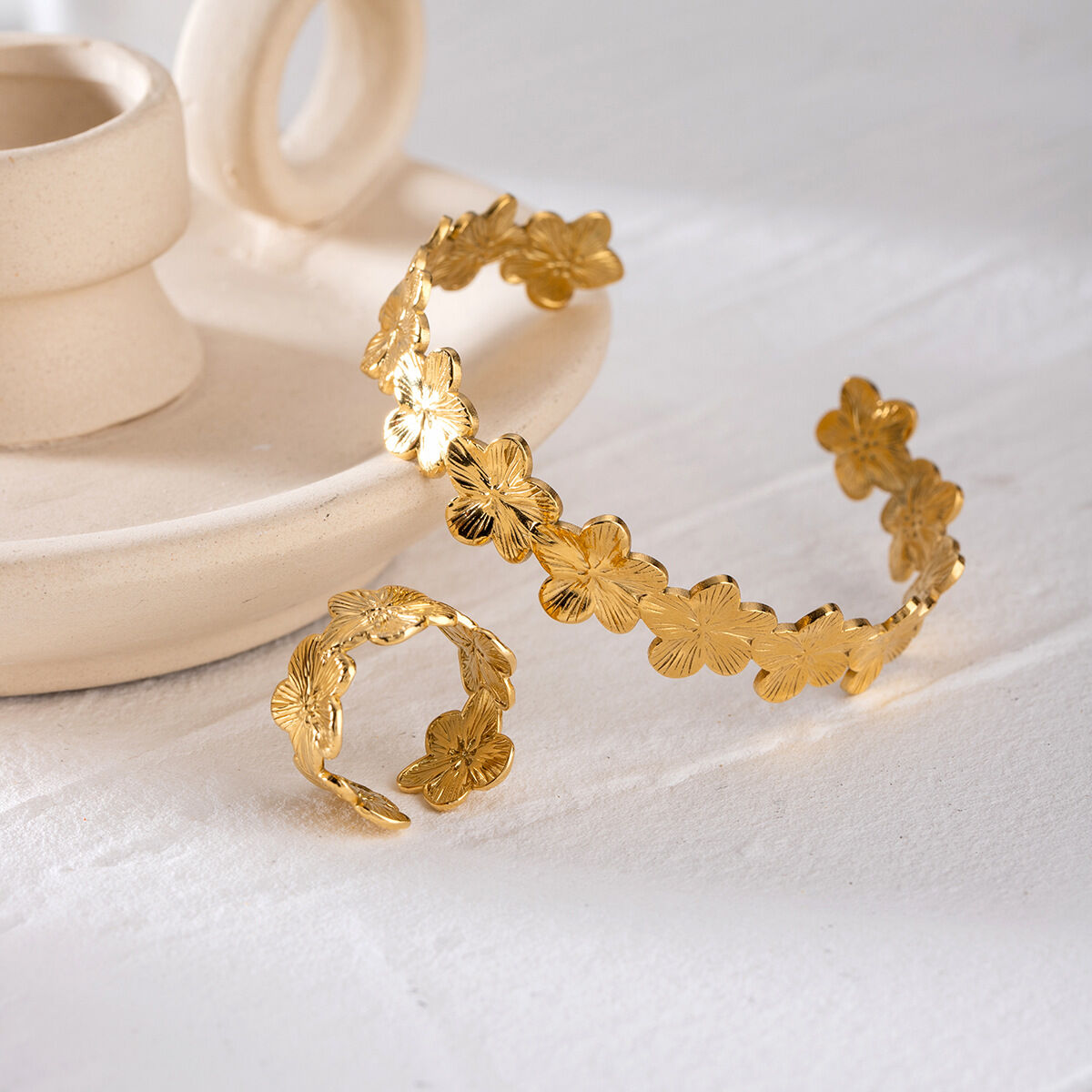 1 piece simple series retro flower stainless steel  gold plated women bangles