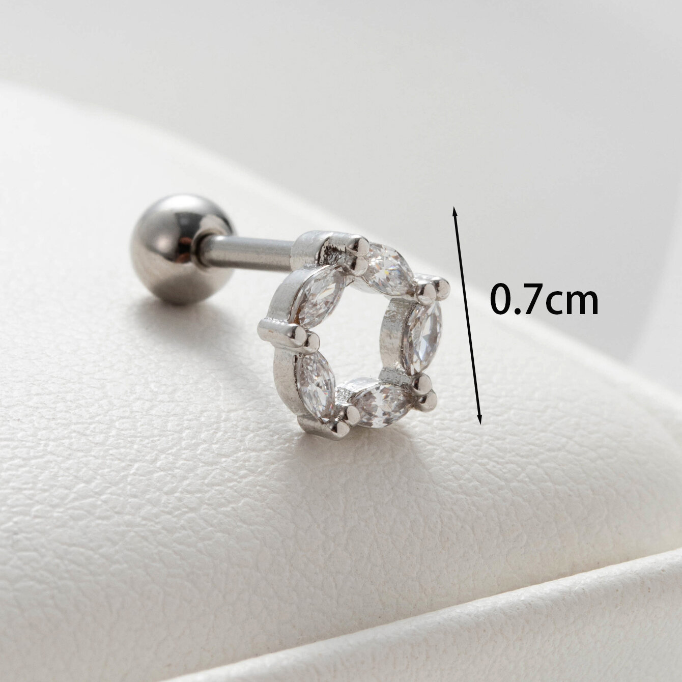 1 stuk eenvoudige serie, simpel hartvormig, titaniumstaal, geen plating, zirkonia, oorbellen voor dames h5 Afbeelding5