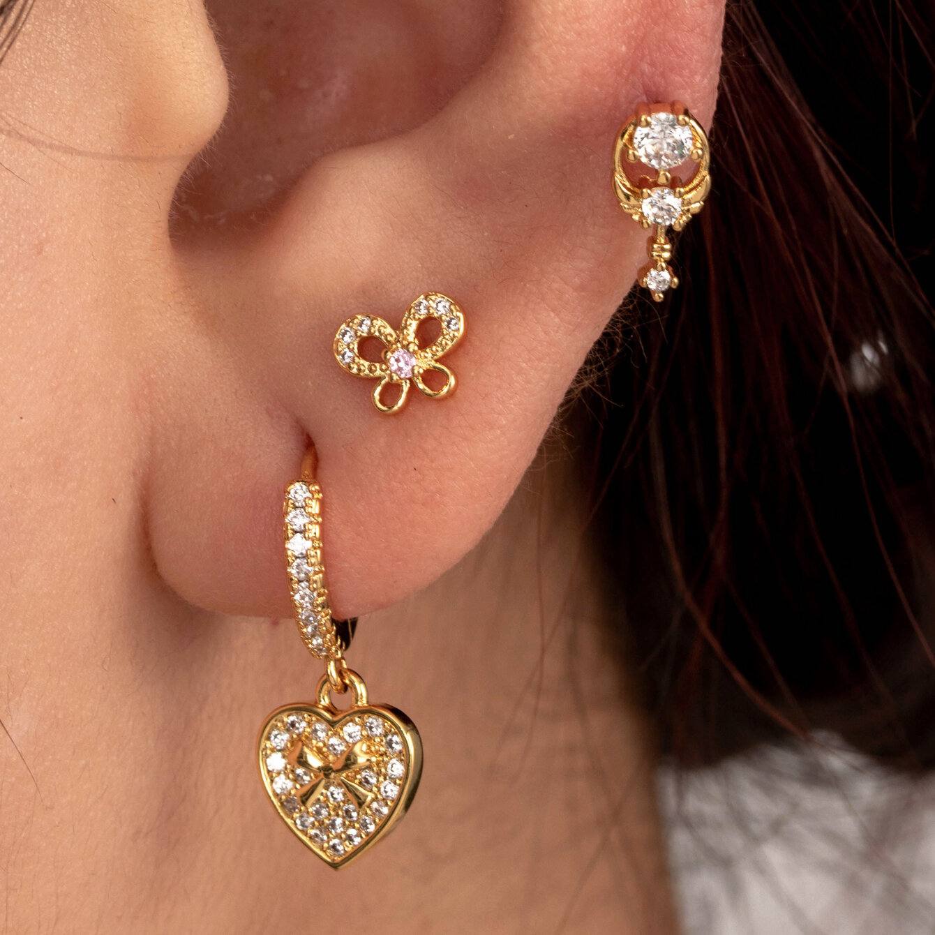 1 Adet Sade Seri Basit Kalp Titanyum Çelik Kaplamasız Malzeme Zirkon Kadın Piercing Küpe