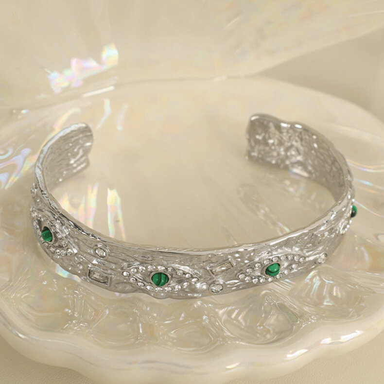 1 pezzo serie classica retro occhio acciaio inossidabile zircone placcato oro braccialetti da donna h5 Immagine7