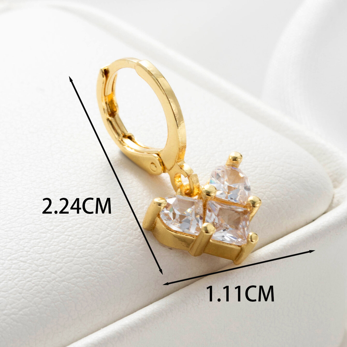1 pezzo semplice serie classico cuore rame senza placcatura materiale zircone orecchini da donna piercing Immagine5