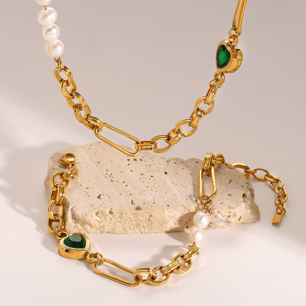 1 Stück Simple Series Sweet Heart Edelstahl 18 Karat vergoldete Kunstperle Damen Kettenhalsketten h5 Bild5