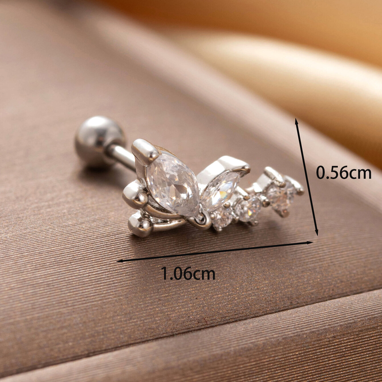 Boucles d'oreilles piercing femme Simple Series Classic Heart en cuivre sans plaquage, ornées de zircon. h5 Image3