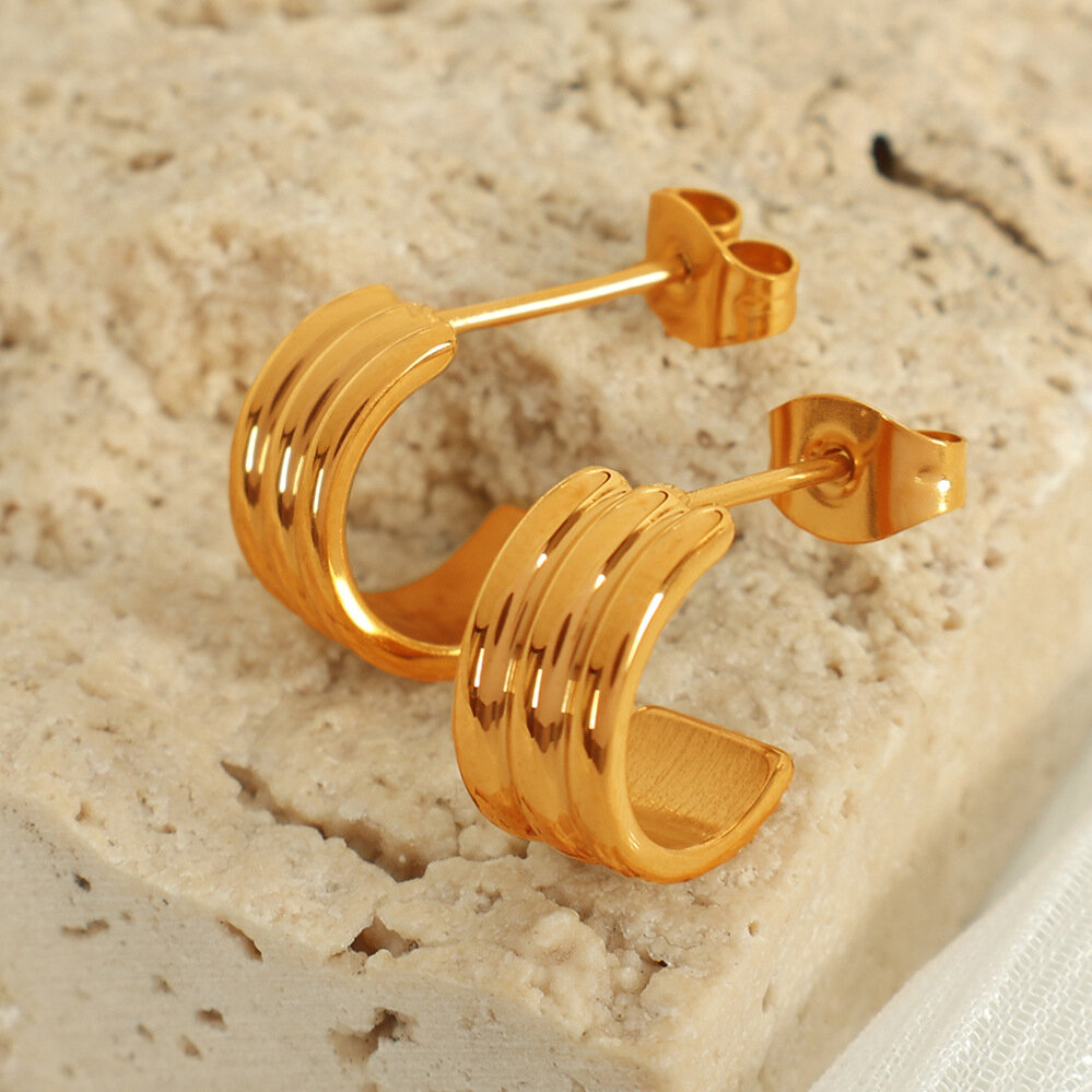 1 paio di orecchini a bottone da donna in acciaio al titanio placcati oro, semplici e classici, geometrici Immagine4