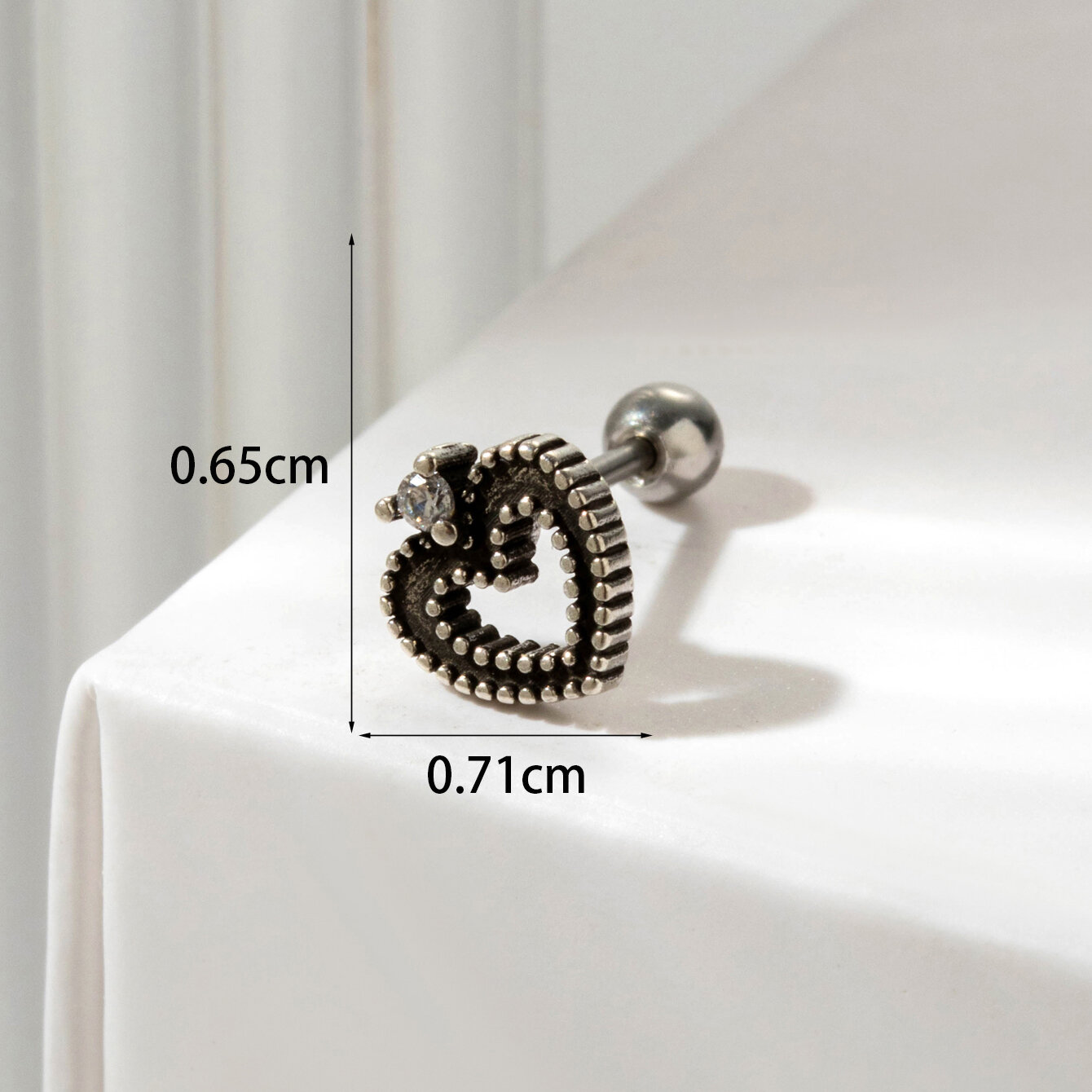 1 Adet Sade Seri Klasik Kalp Şeklinde Titanyum Çelik Kaplamasız Zirkon Taşlı Kadın Piercing Küpe h5 Resim5