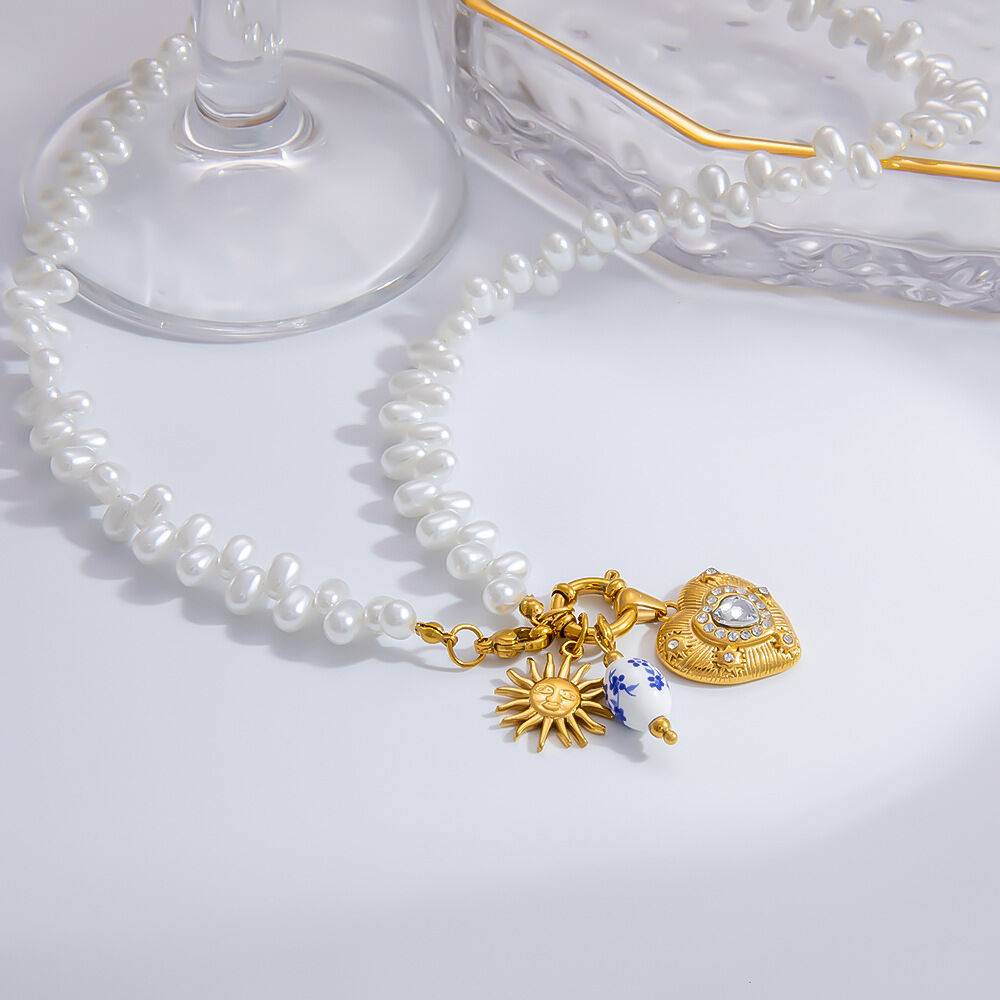 1 pezzo serie romantica cuore retrò acciaio inossidabile placcato oro  strass donne ciondolo collane 2