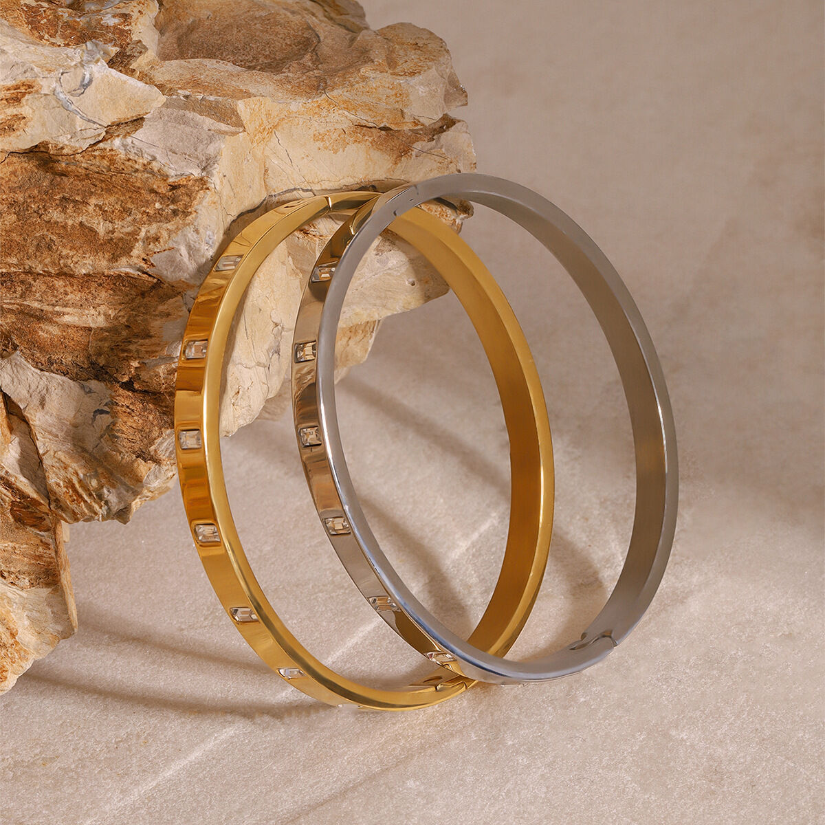 1 pezzo semplice serie casual anulare in acciaio inossidabile placcato oro 18K strass donne braccialetti h5Immagine3