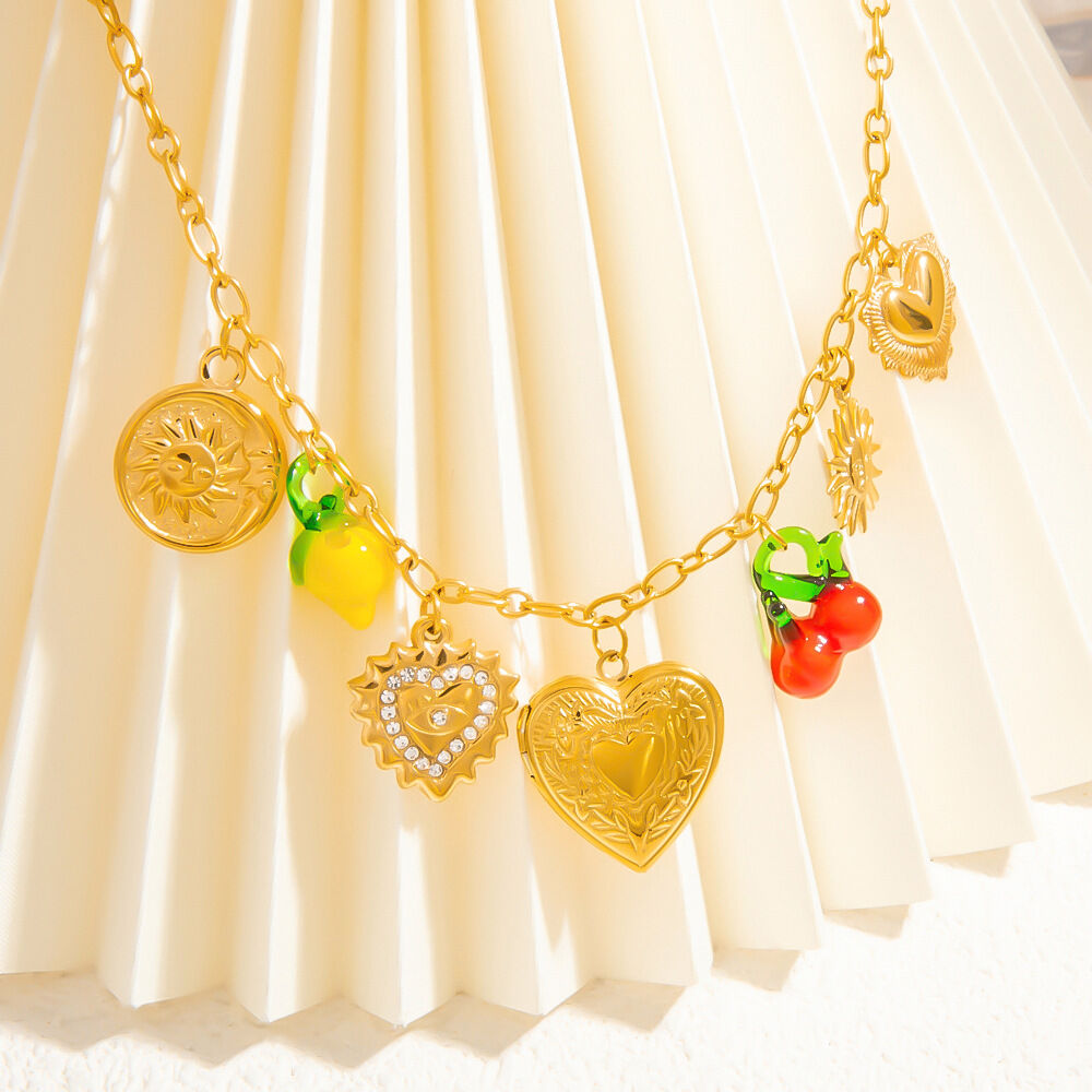 1 pezzo di lusso serie dolce cuore in acciaio inossidabile placcato oro 18K strass donne ciondolo collane Immagine5