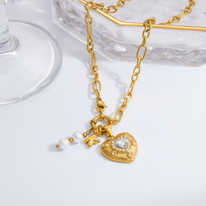 Collar con colgante de acero inoxidable chapado en oro de 18 quilates con diamantes de imitación para mujer, serie romántica, estilo retro, corazón h5 Imagen5
