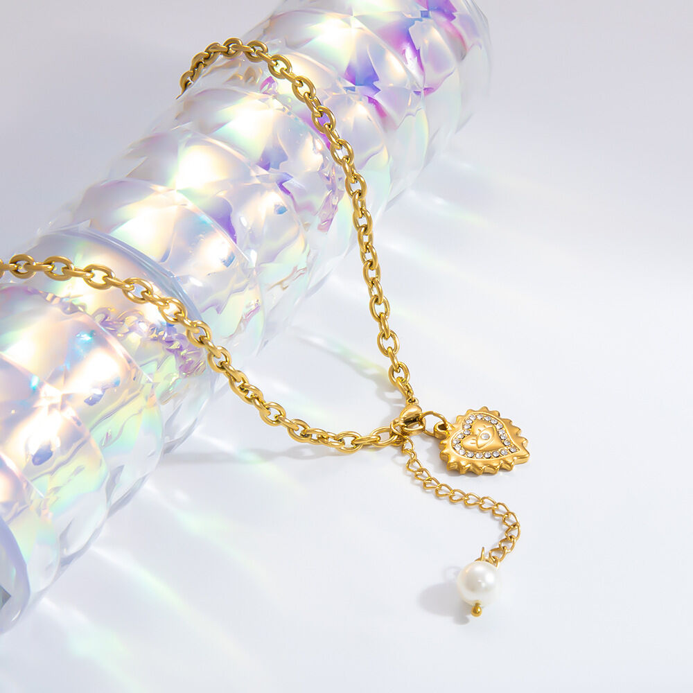 collier avec pendentif en forme de cœur élégant en acier inoxydable plaqué or  et perles artificielles pour femme, série luxueuse h5 Image3