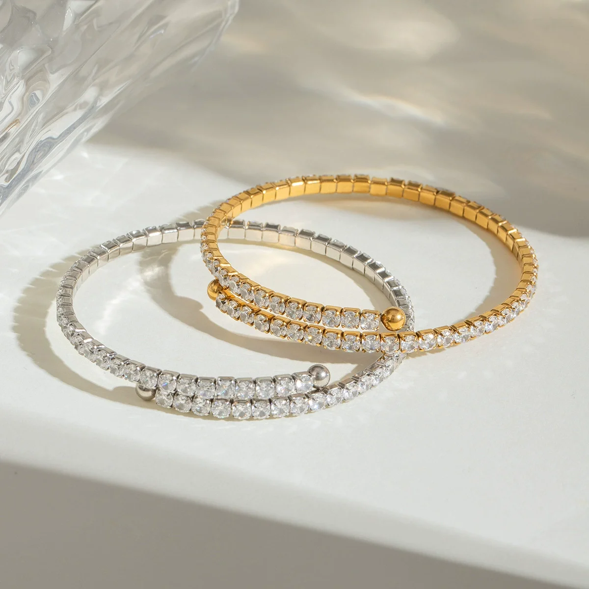 1 Piece Luxurious Series Sexy Annular Exquisite Stainless Steel Waterproof Gold Color Women's Bangles
