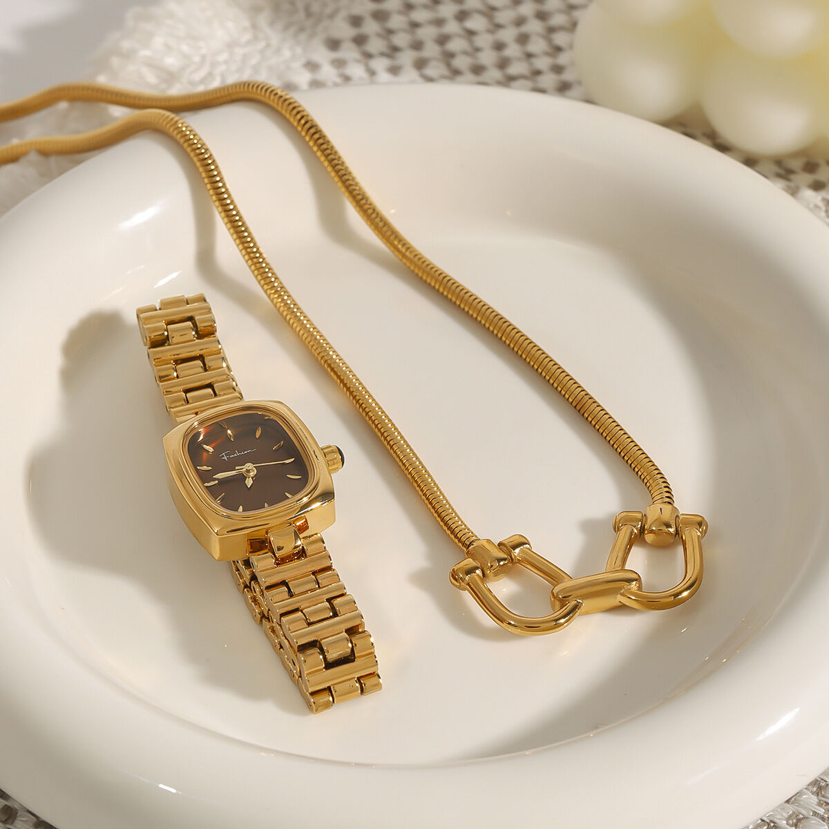 1 pezzo semplice serie  linea acciaio inossidabile color oro collane con ciondolo da donna h5 Immagine8