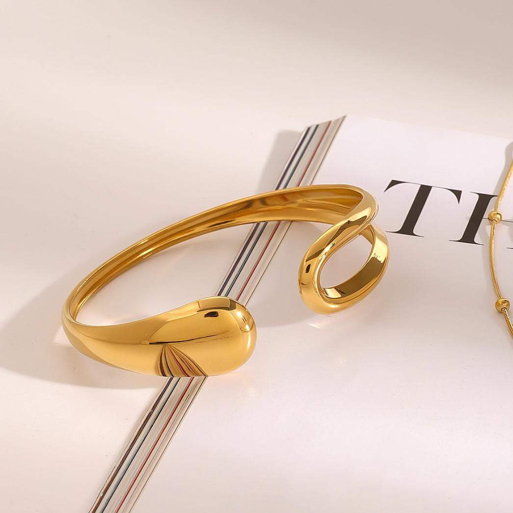1 Piece Minimalist Series Classic Irregular Annular Stainless Steel Waterproof Gold Color Women's Bangles