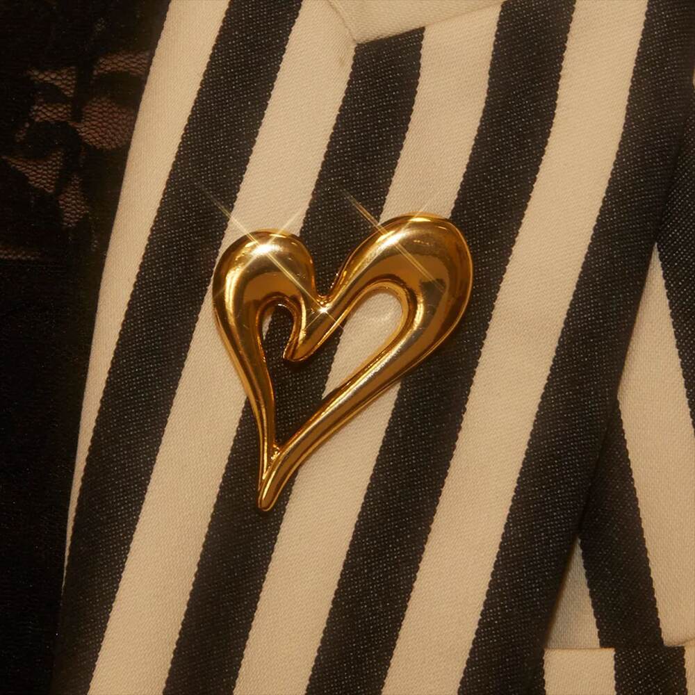 1 Piece Romantic Series Elegant Chic Heart Shape Stainless Steel Waterproof Gold Color Women's Brooches h5Picture3