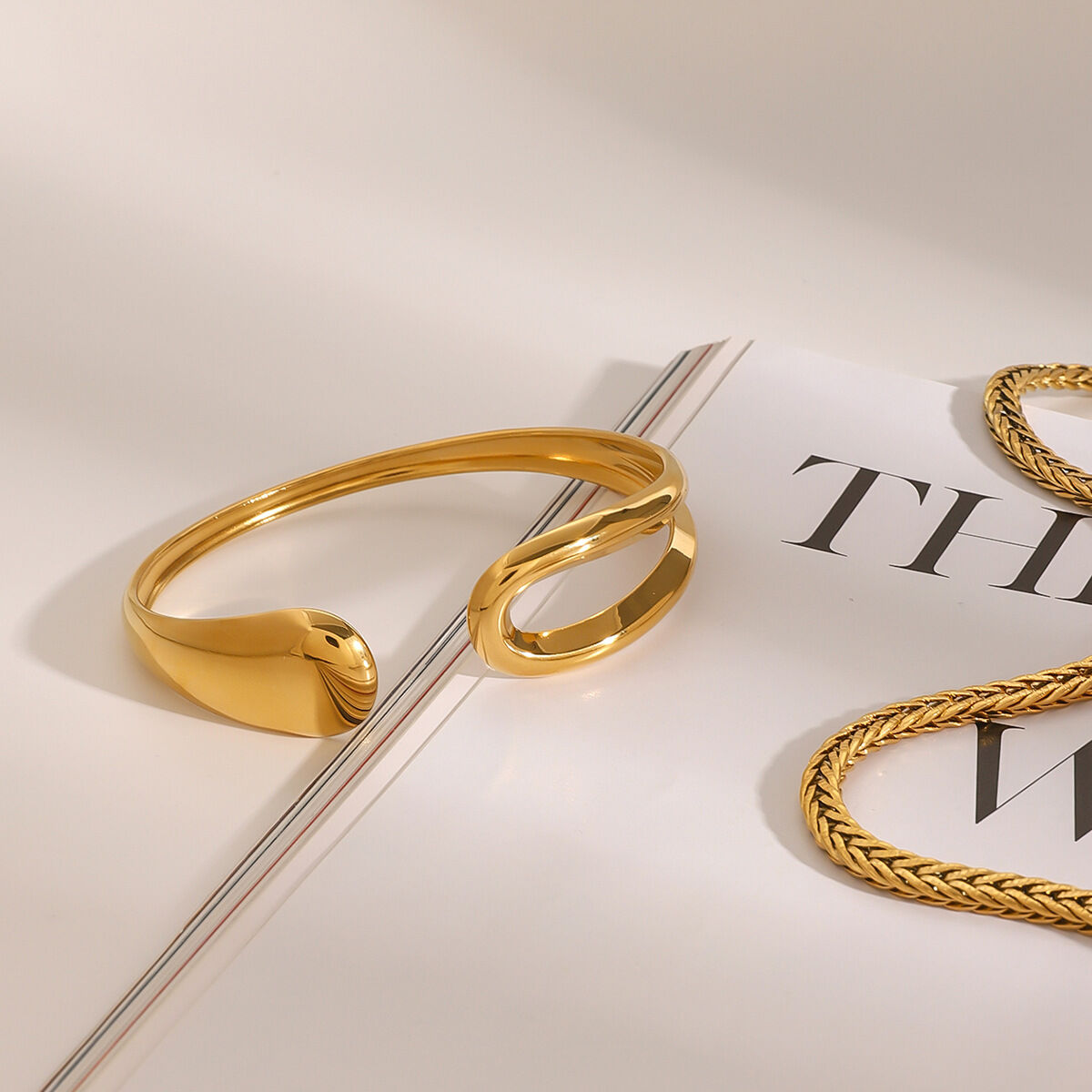 1 Piece Minimalist Series Classic Irregular Annular Stainless Steel Waterproof Gold Color Women's Bangles 2