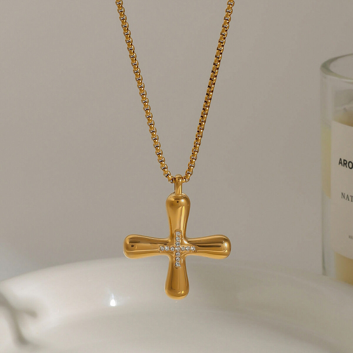 1 Piece Classic Series Elegant Cross Shape Stainless Steel Waterproof Gold Color Women's Pendant Necklaces