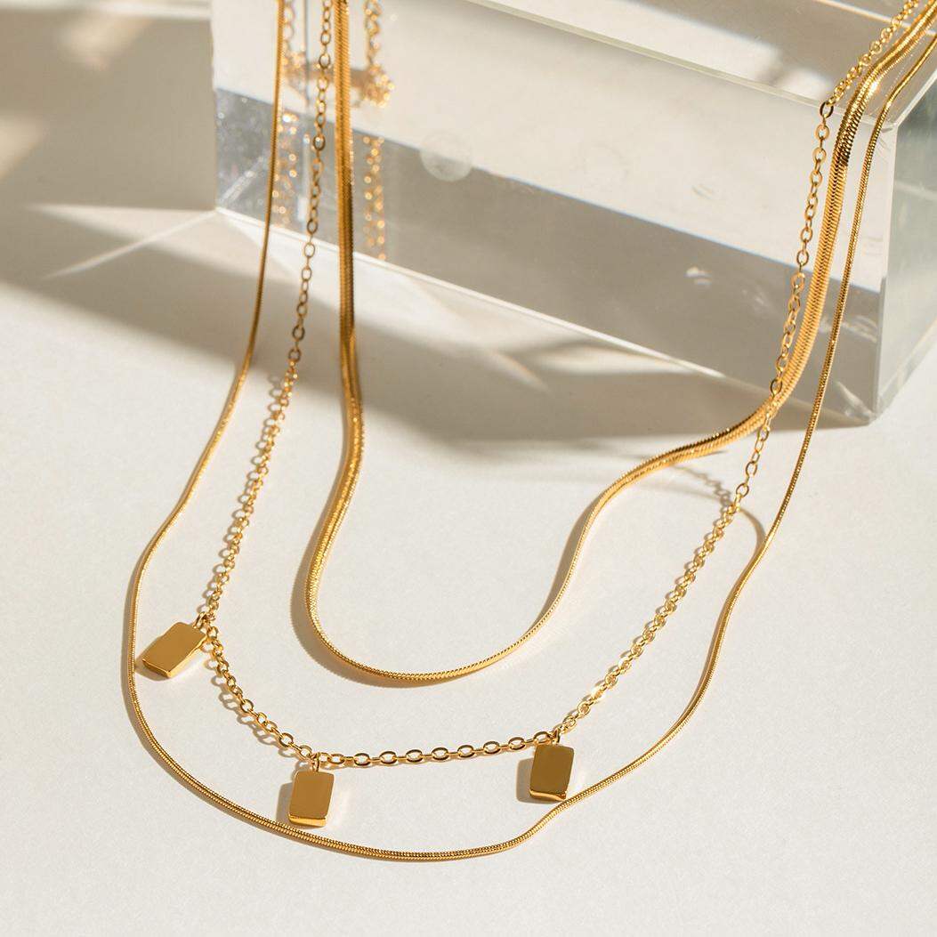 Collar de cadena retro francesa romántica de 1 pieza, rectangular, de acero inoxidable, resistente al agua, color dorado, para mujer.