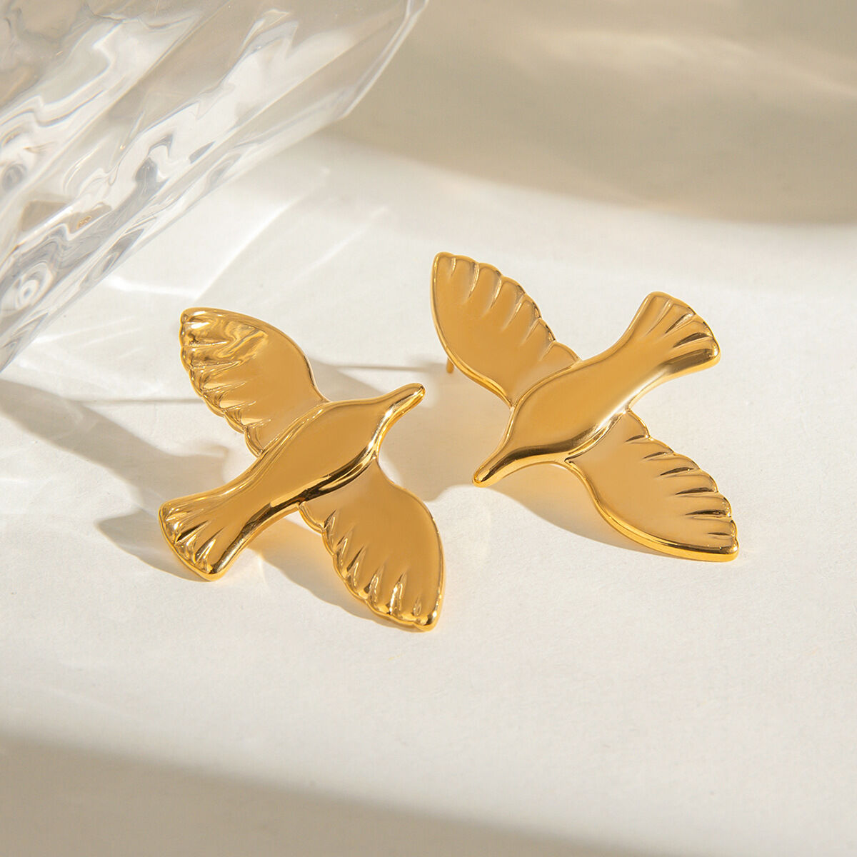1 Pair Romantic Series All-match Daily Bird Shape Stainless Steel Waterproof Gold Color Women's Stud Earrings