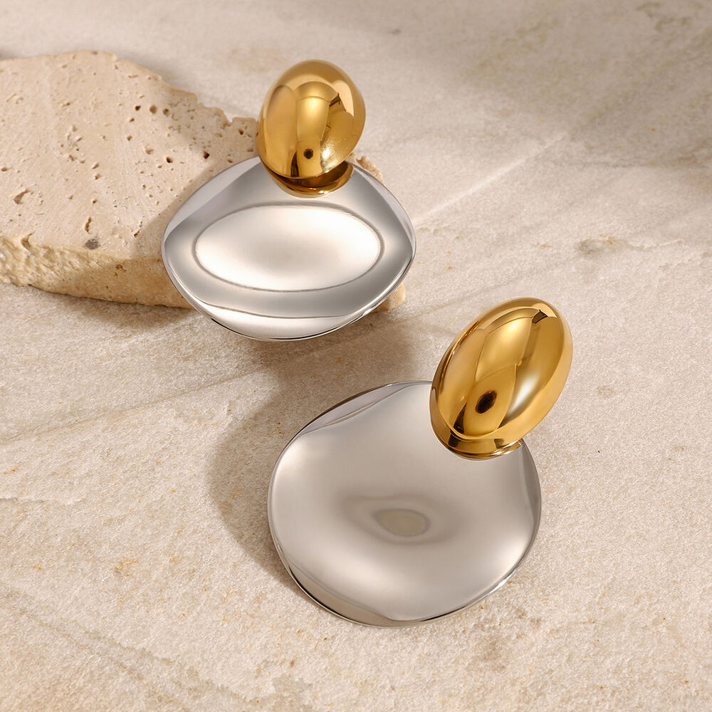 1 pair simple series round stainless steel gold plated women stud earrings Picture3