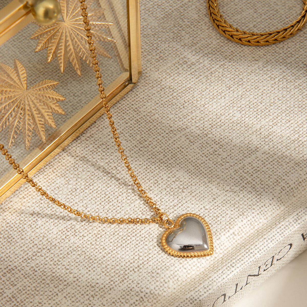 Collana con ciondolo da donna in acciaio inossidabile impermeabile color oro e argento, 1 pezzo, serie romantica, a forma di cuore dolce Immagine4
