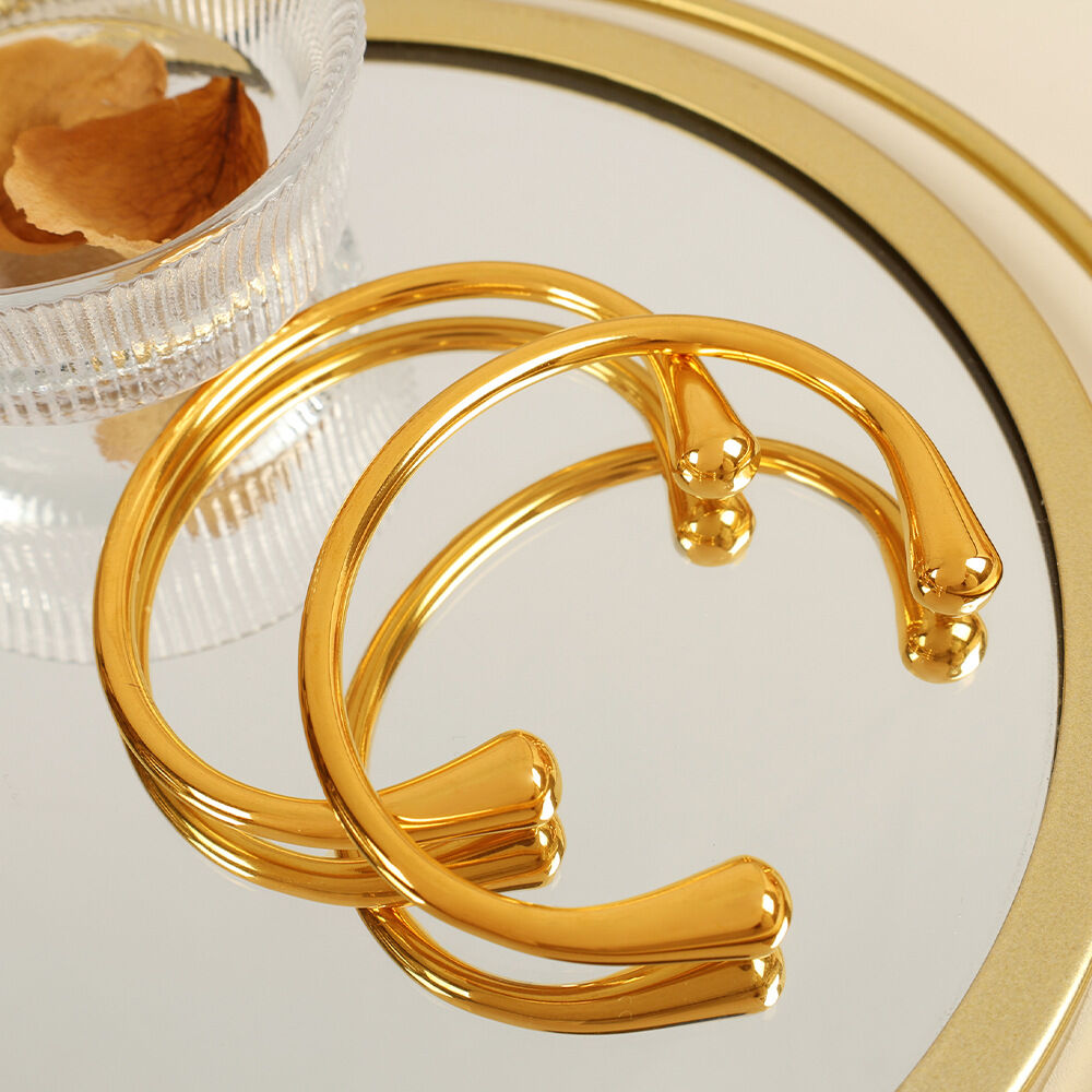1 pezzo semplice serie semplice tinta unita acciaio inossidabile placcato oro 18K braccialetti da donna Immagine3