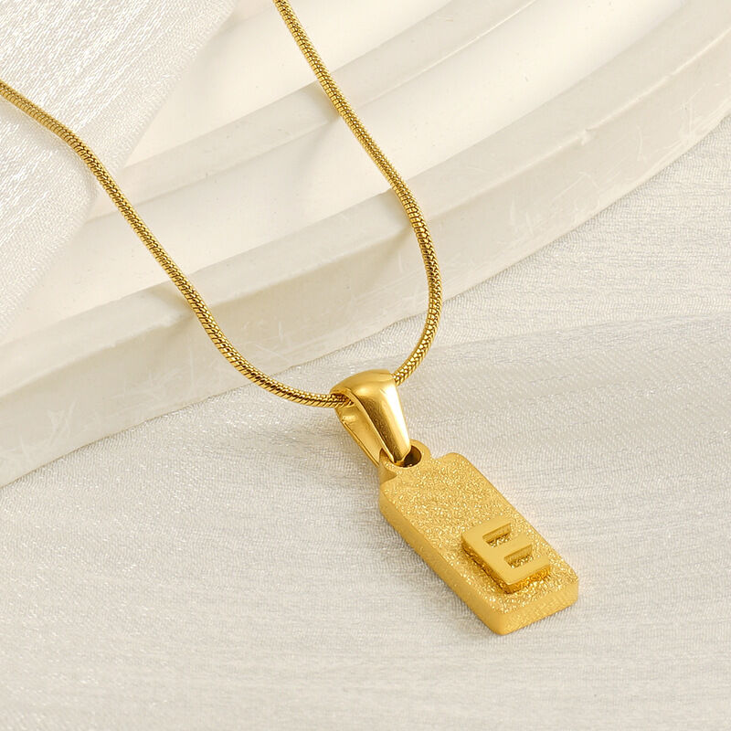 1 stuk eenvoudige serie hip-pop/rock letter roestvrij staal verguld unisex hanger kettingen Afbeelding6