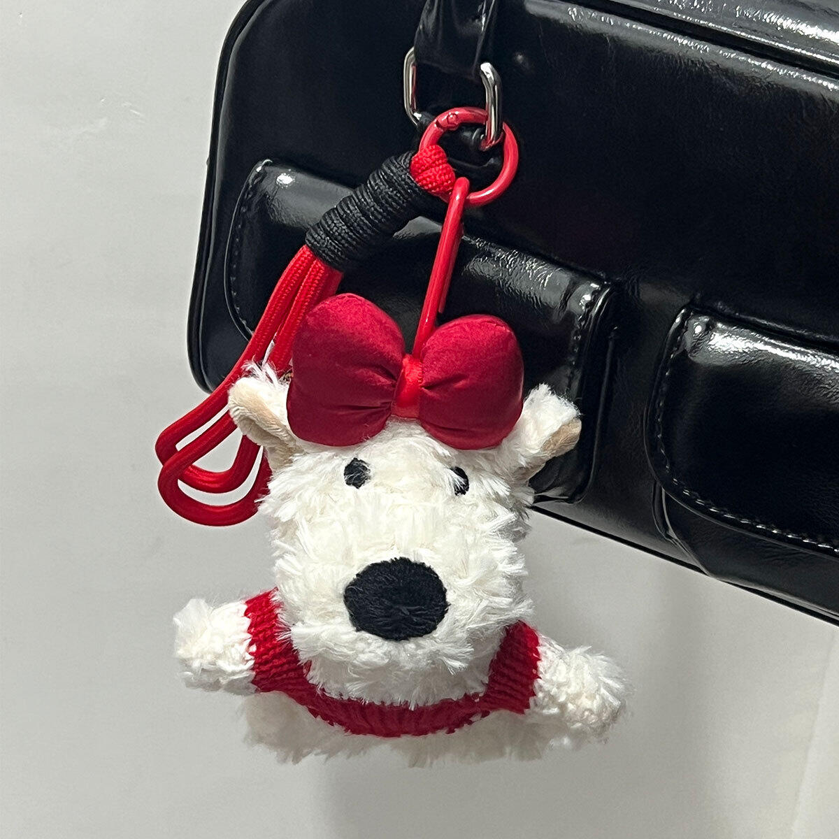 1 Piece Vivid Series Sweet Bowknot Puppy With Sweather Rayon Women's Bag Charms