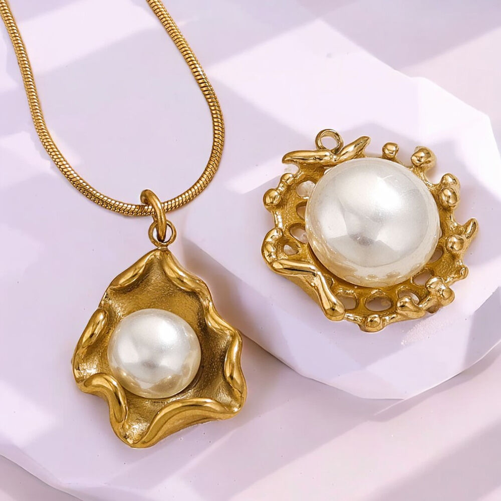 1 pair classic series retro geometric gold plated women pendants Picture3
