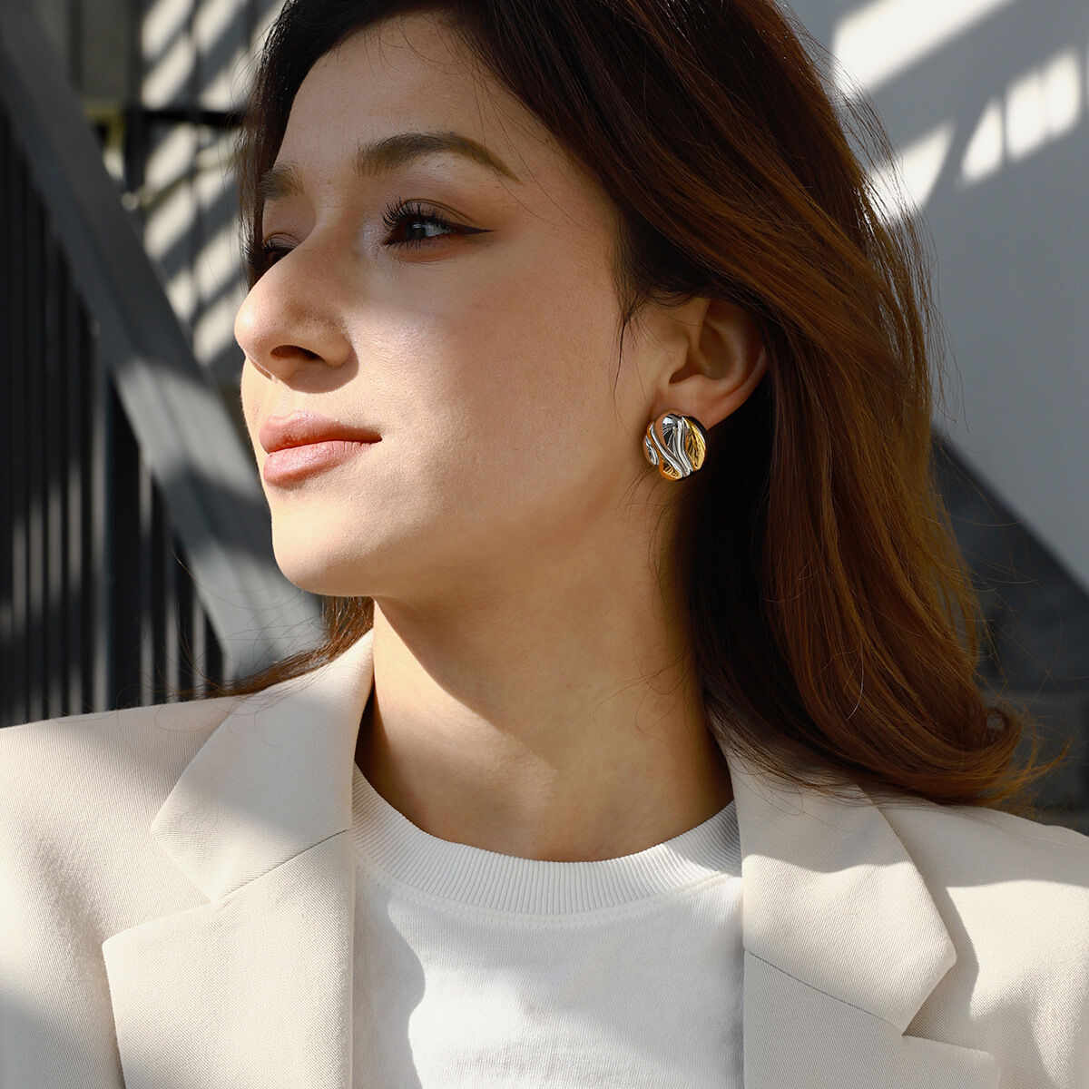 1 Pair Stylish Series Water Ripple Texture Stainless Steel Waterproof Gold Color Women's Stud Earrings 2