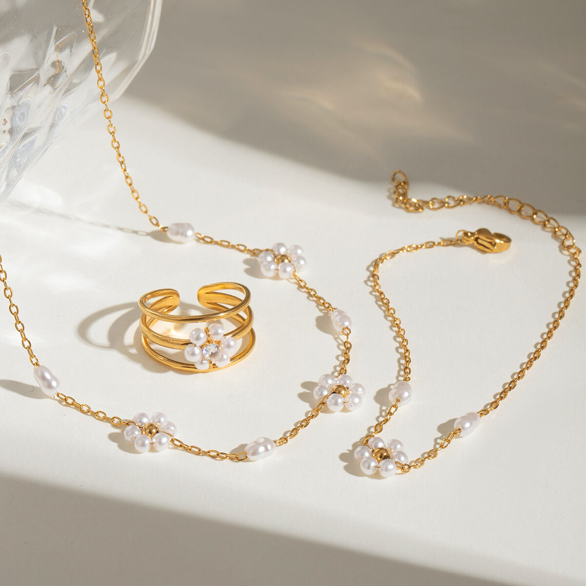 1 pair romantic sweet style hollowed-out flower shape stainless steel  gold plated inlay artificial pearl women's earrings set 2