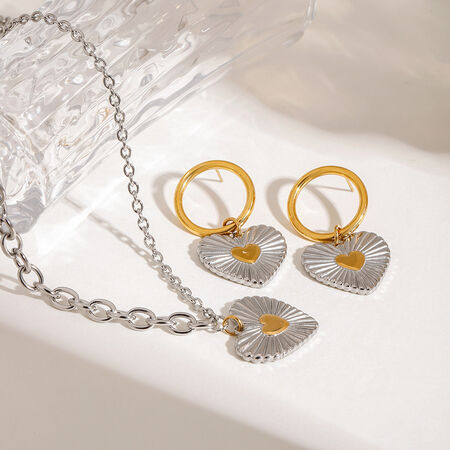 1 Piece Romantic Series Daily Thread Heart Stainless Steel Waterproof Gold Color Women's Pendant Necklaces