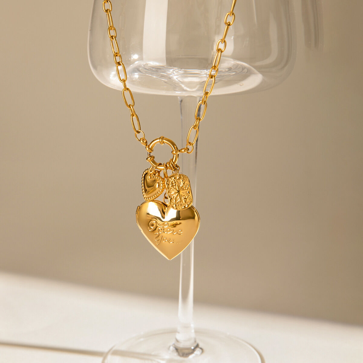 Collana con ciondolo fai da te da donna in acciaio inossidabile color oro impermeabile, a forma di cuore, alla moda, serie classica, 1 pezzo h5 Immagine4
