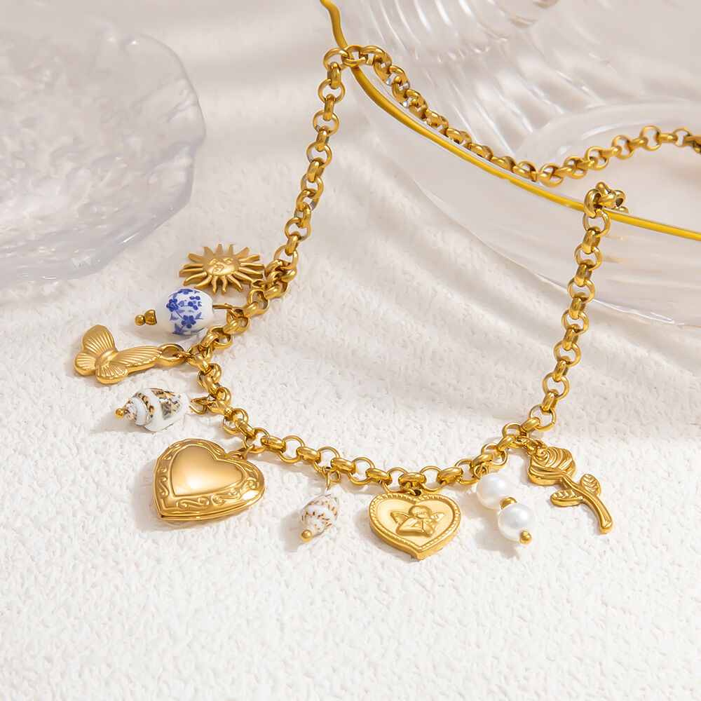 1 pezzo di lusso serie carino cuore in acciaio inossidabile placcato oro 18K conchiglia donne ciondolo collane h5 Immagine4