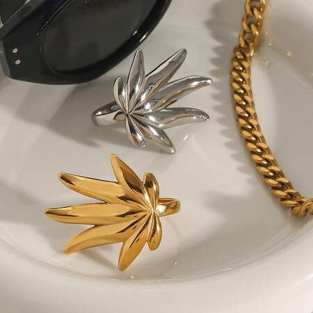 1 stuk eenvoudige serie stijl bladeren titanium staal goud kleur dames enkele ringen