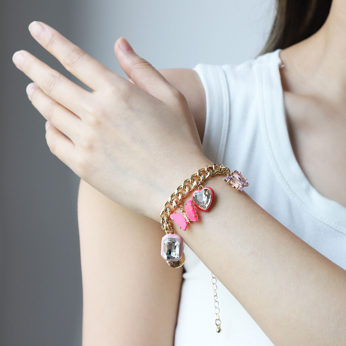 1 Piece Dazzling Style Chic Pink Heart & Butterfly Shape Gold Color Alloy Women's Charm Bracelets Picture4