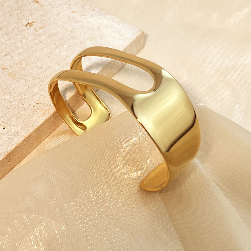 1 Piece Simple Series Stainless Steel Waterproof Hollow Out Gold Color Women's Bangles h5 Picture4