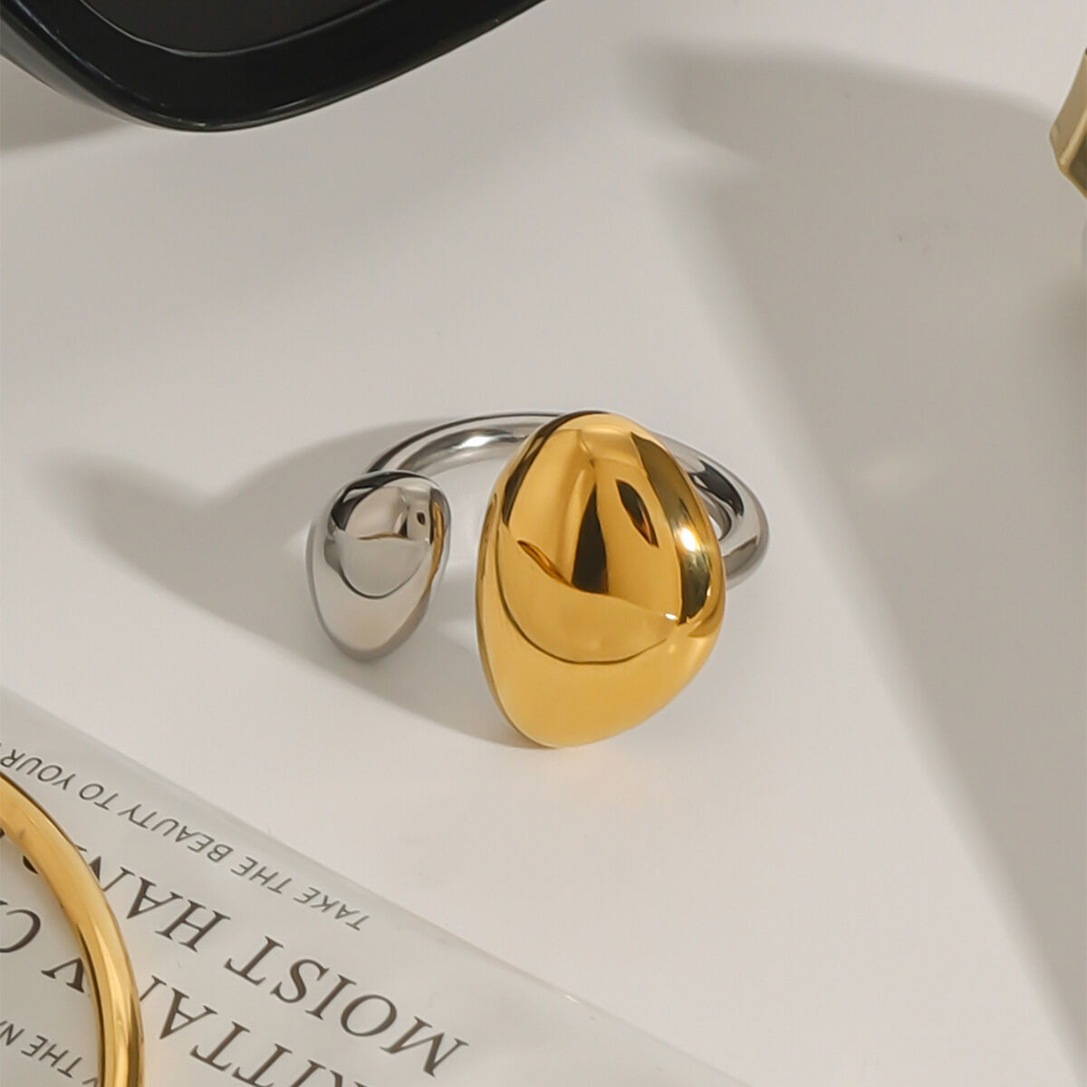 1 Paar minimalistische, tropfenförmige, ringförmige Damenringe aus Edelstahl, wasserdicht, in Gold und Silber h5 Bild4