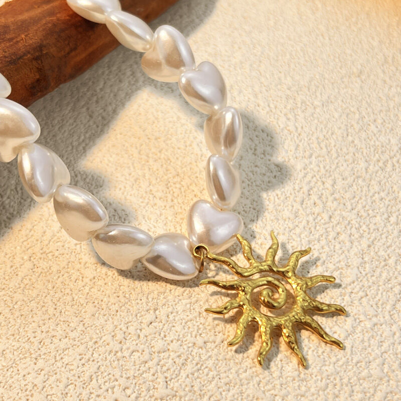 1 Stück Retro-Stil Sonnenförmige Edelstahl-Anhänger-Halskette für Damen in Goldfarbe Bild3