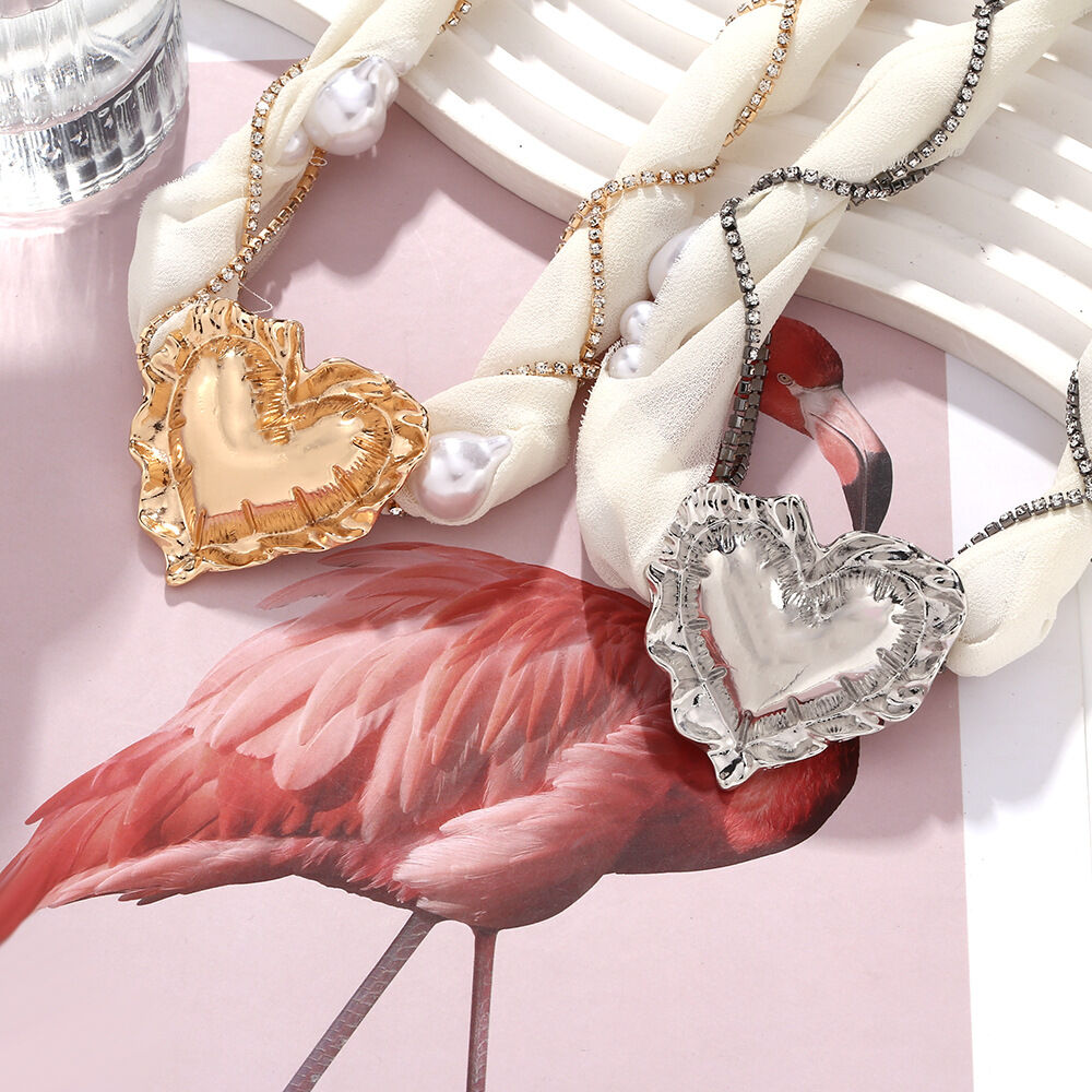 1 stuk Eenvoudige serie hartvormige legering strass dames kralen kettingen h5 Afbeelding7