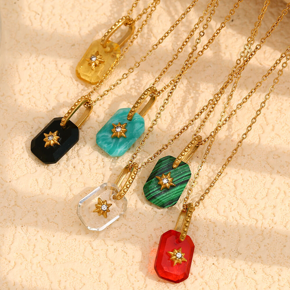 1 Piece Luxurious Series Retro Quadrilateral Stainless Steel Waterproof Gold Color Women's Pendant Necklaces Picture3