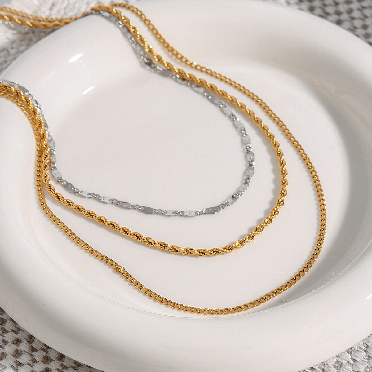1 Piece Modern Series Line Stainless Steel Waterproof Gold & Silver Color Women's Layered Necklaces Picture3