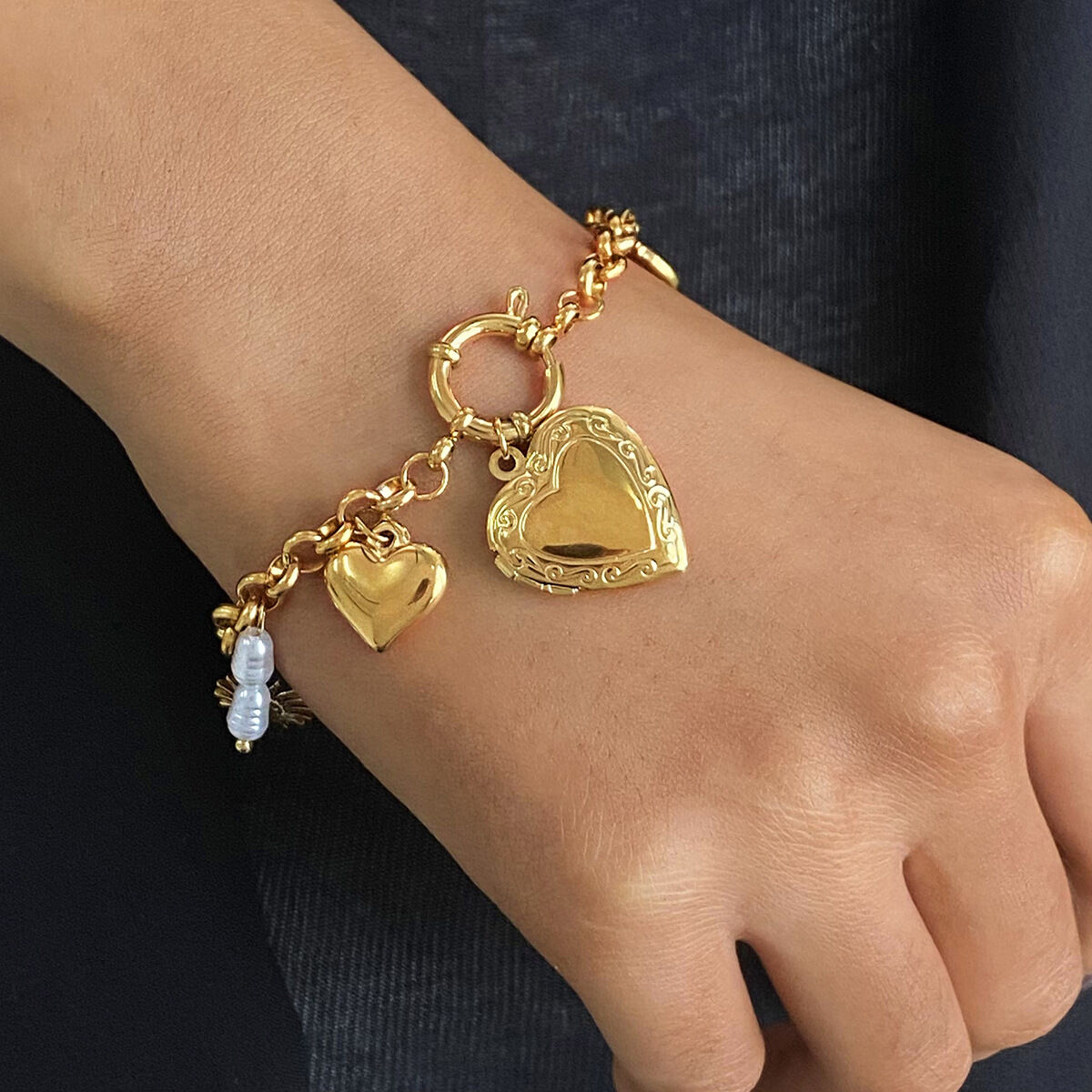 1 pezzo semplice serie classico cuore acciaio inossidabile placcato oro 18K donne braccialetti con ciondolo h5 Immagine3