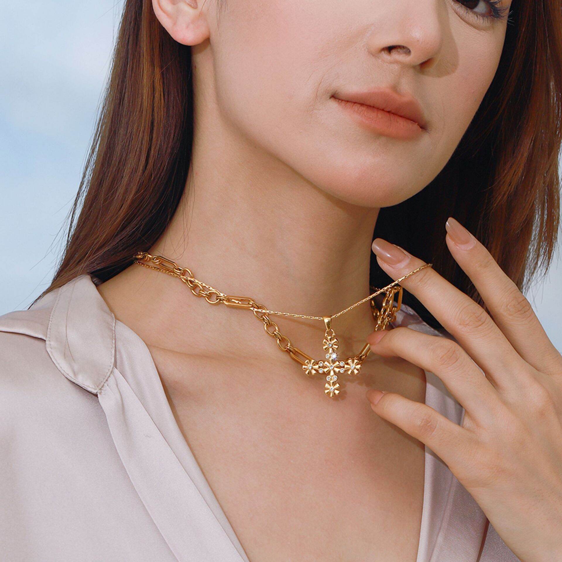 1 Piece Classic Series Vintage Exquisite Cross Stainless Steel Waterproof Gold Color Women's Pendant Necklaces Picture8