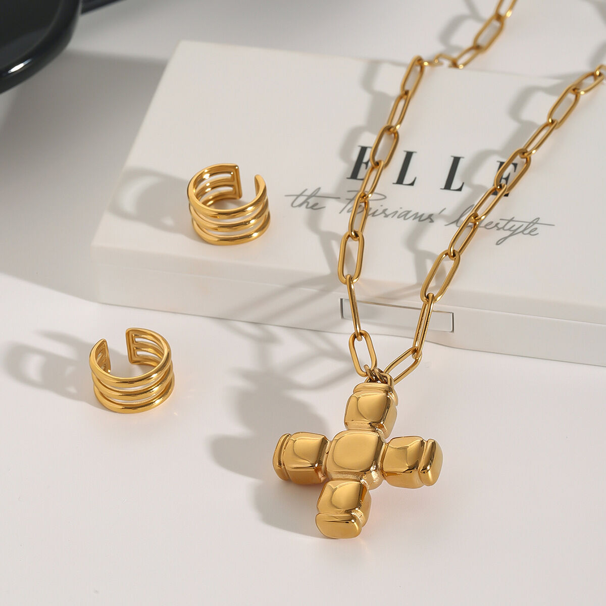 Collana con ciondolo da donna color oro impermeabile in acciaio inossidabile a forma di croce, 1 pezzo, serie lussuosa h5 Immagine7