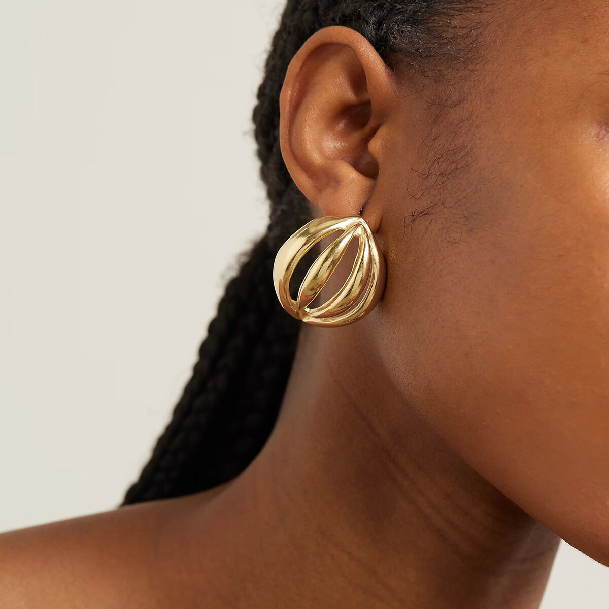 1 par de aretes de botón de acero inoxidable chapados en oro de 18 quilates con diseño geométrico simple para mujer h5 Imagen2